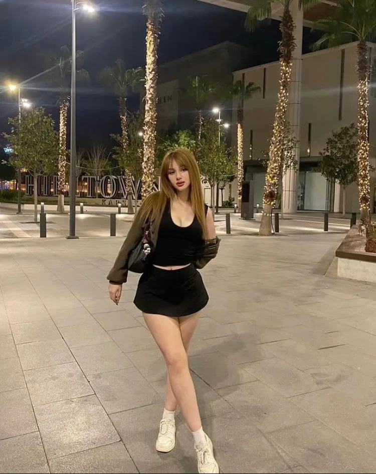 Özlem - Avcılar Escort