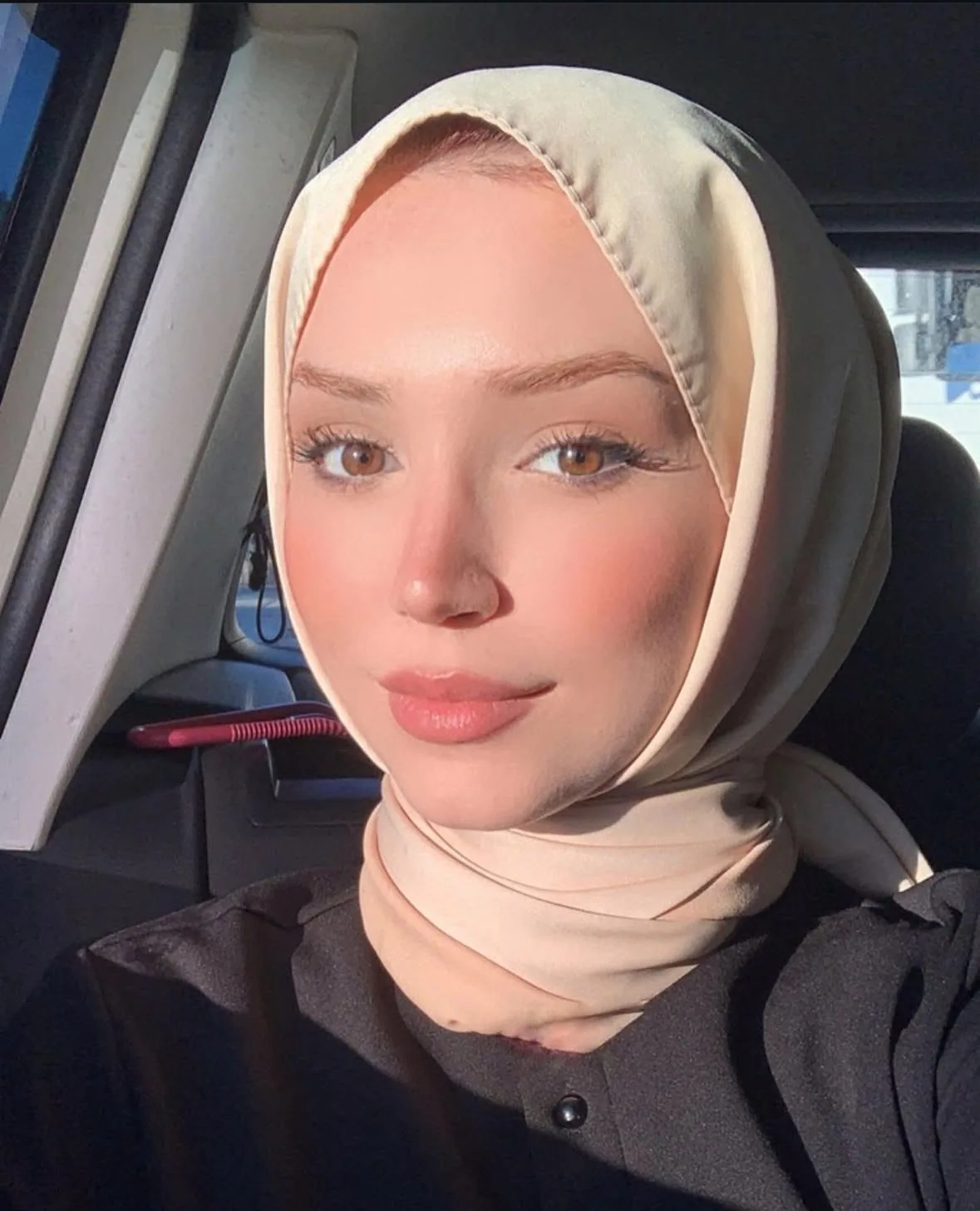 Hilal - Avcılar Escort