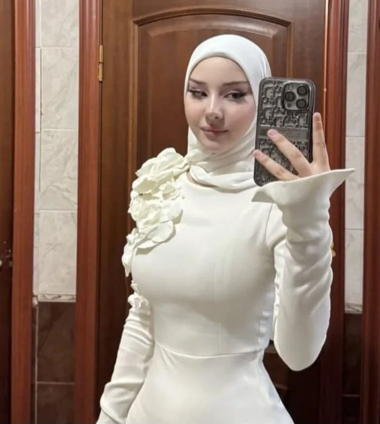 Defne - Avcılar Escort